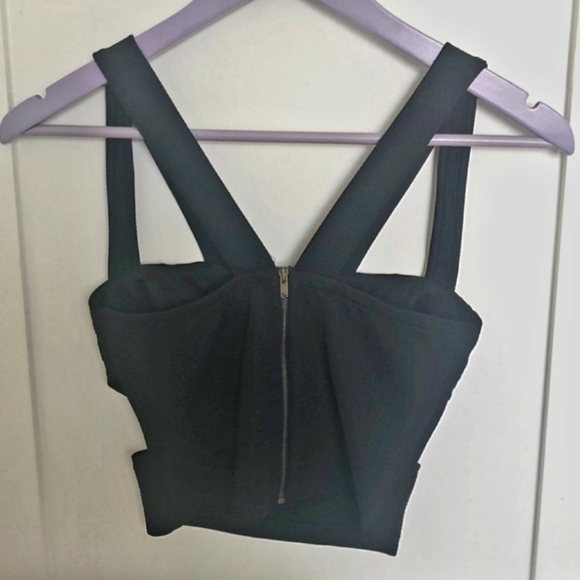 Guess Crop Top - Picture 10 of 11